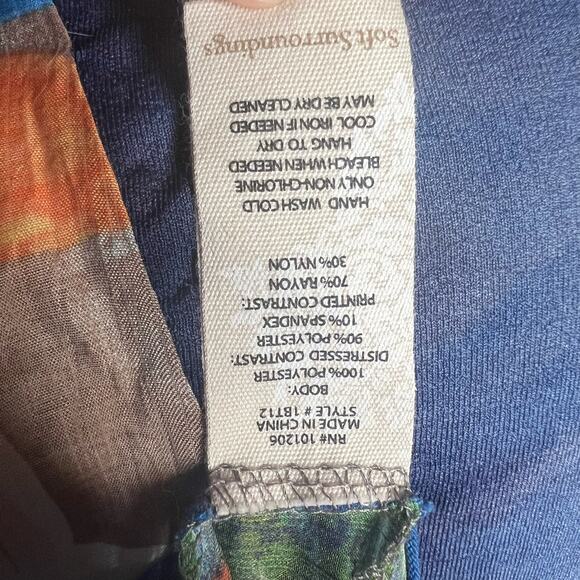 Soft Surroundings Size Small Asymmetric Floral Art to Wear Open Shawl Cardigan - Picture 6 of 10